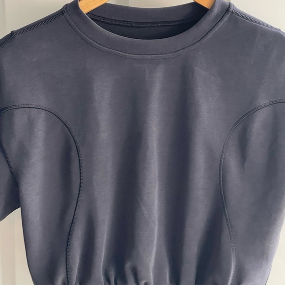 LULULEMON Softstreme Gathered T-Shirt Black Dark Grey Short Sleeve Top Sz 2 - Picture 3 of 8